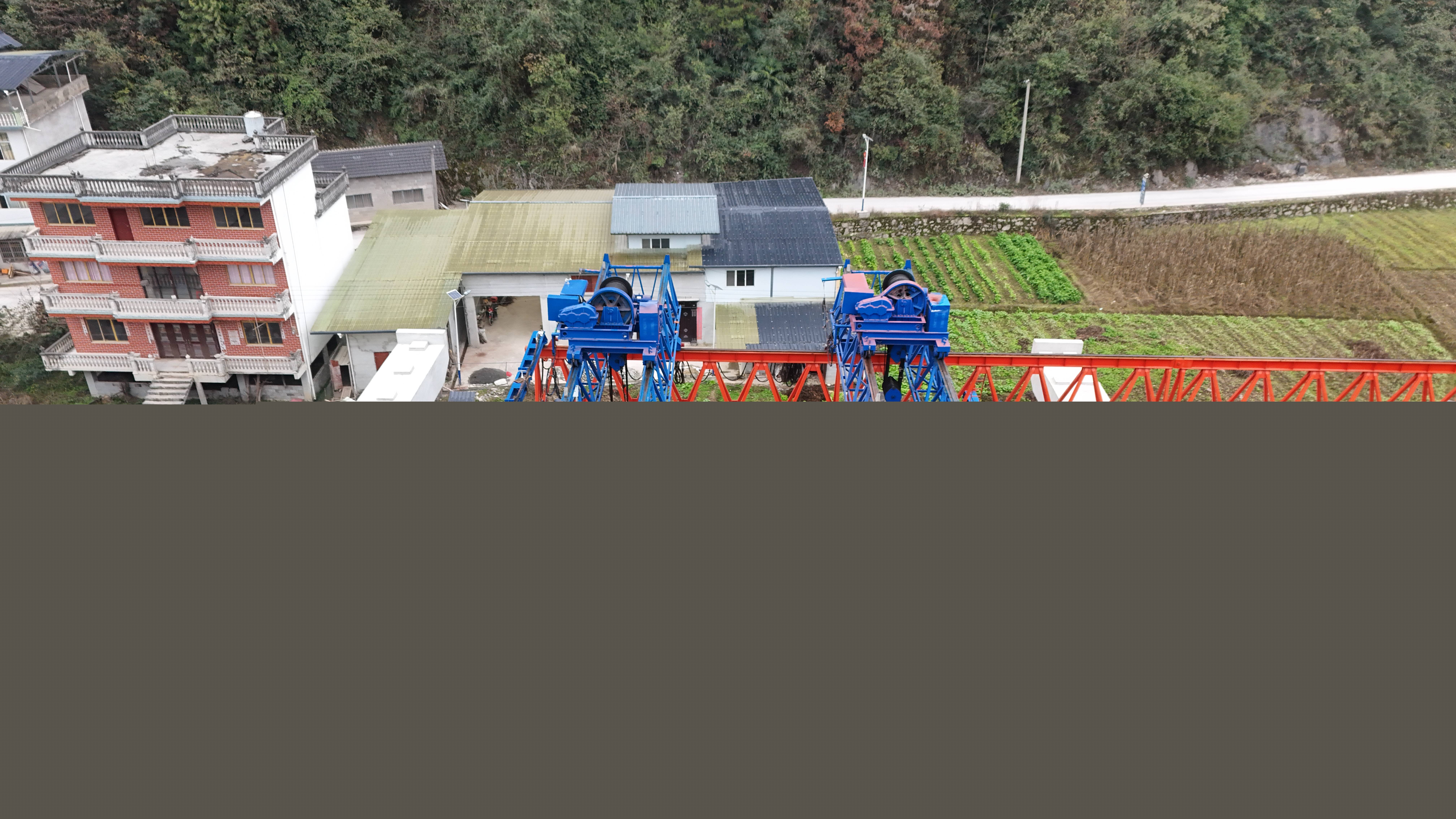 1#梁場架梁(2)(1).jpg 1#梁場架梁(2)(1).jpg