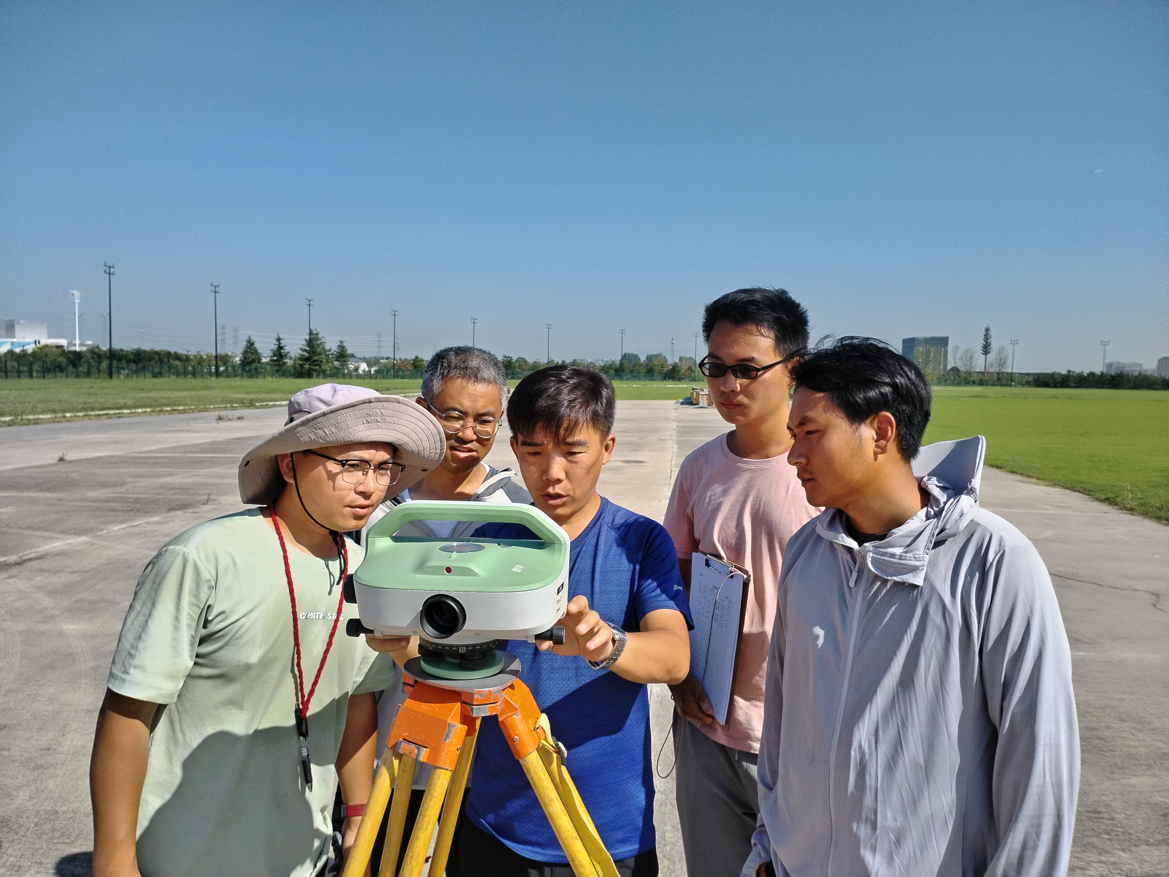 省賽培訓(xùn)(1).jpg 省賽培訓(xùn)(1).jpg