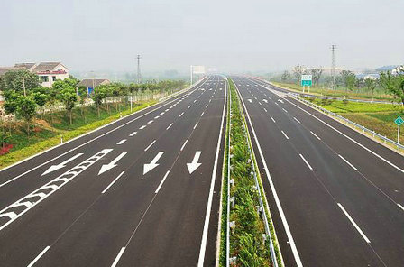 3江蘇汾水至灌云段高速公路(畫冊).jpg 3江蘇汾水至灌云段高速公路(畫冊).jpg