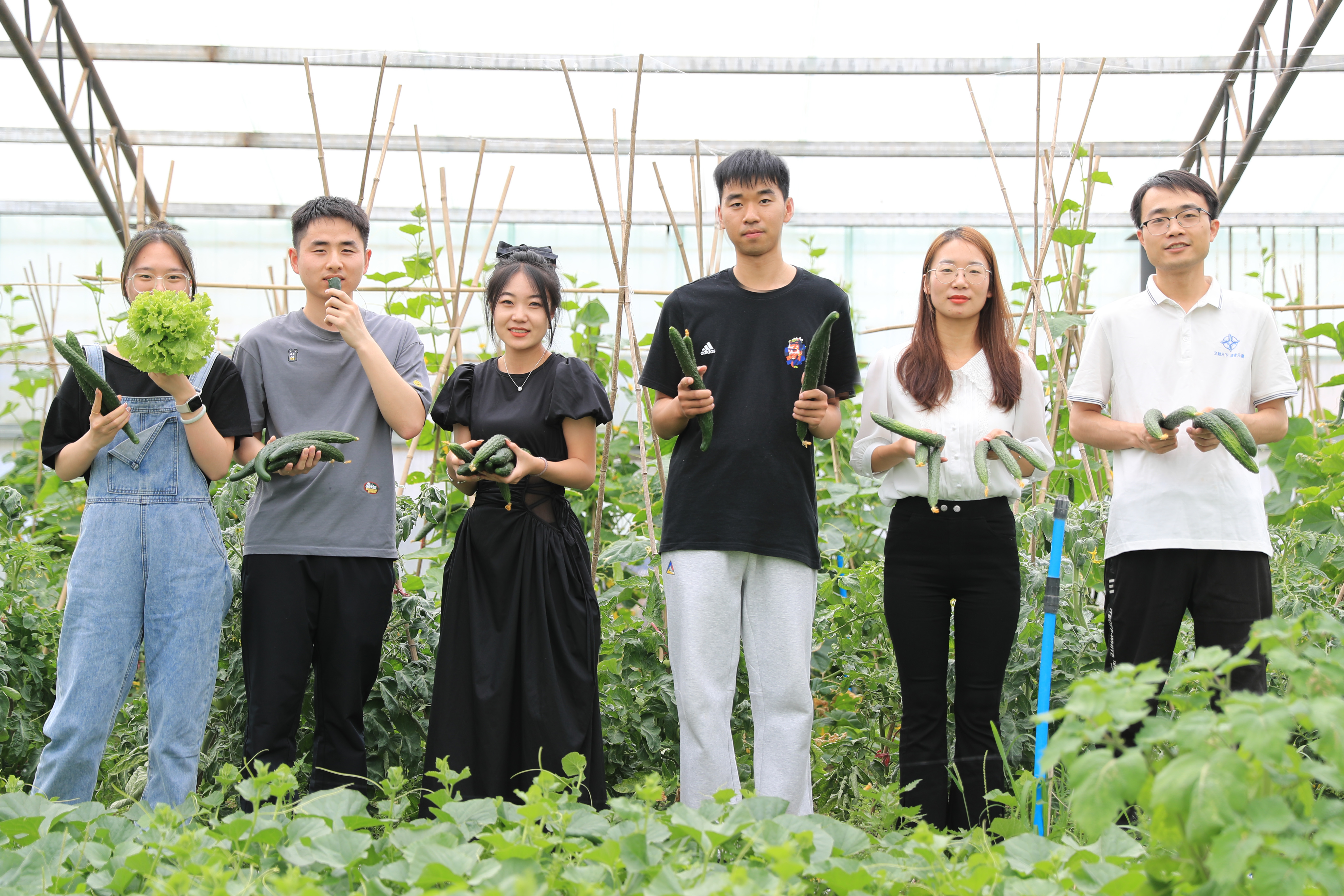 AE4I8280.JPG AE4I8280.JPG