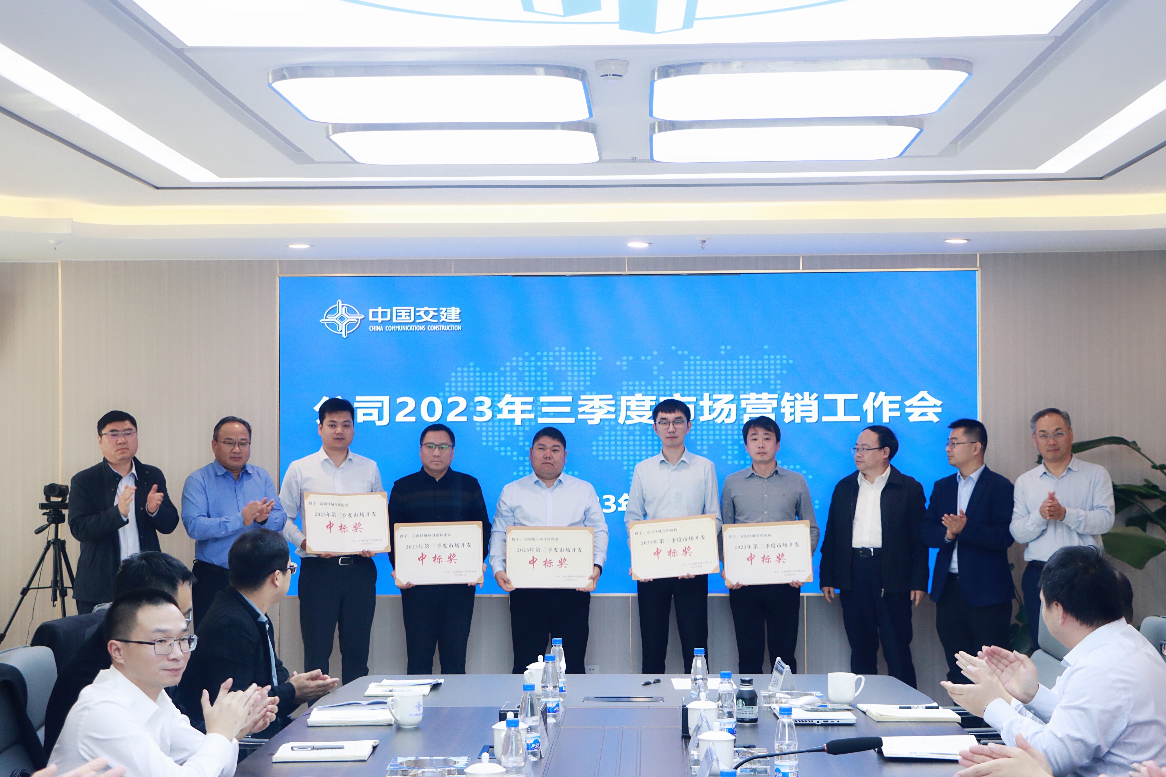 94eba8ad9e99835b6594a0a62069fe9.jpg 94eba8ad9e99835b6594a0a62069fe9.jpg