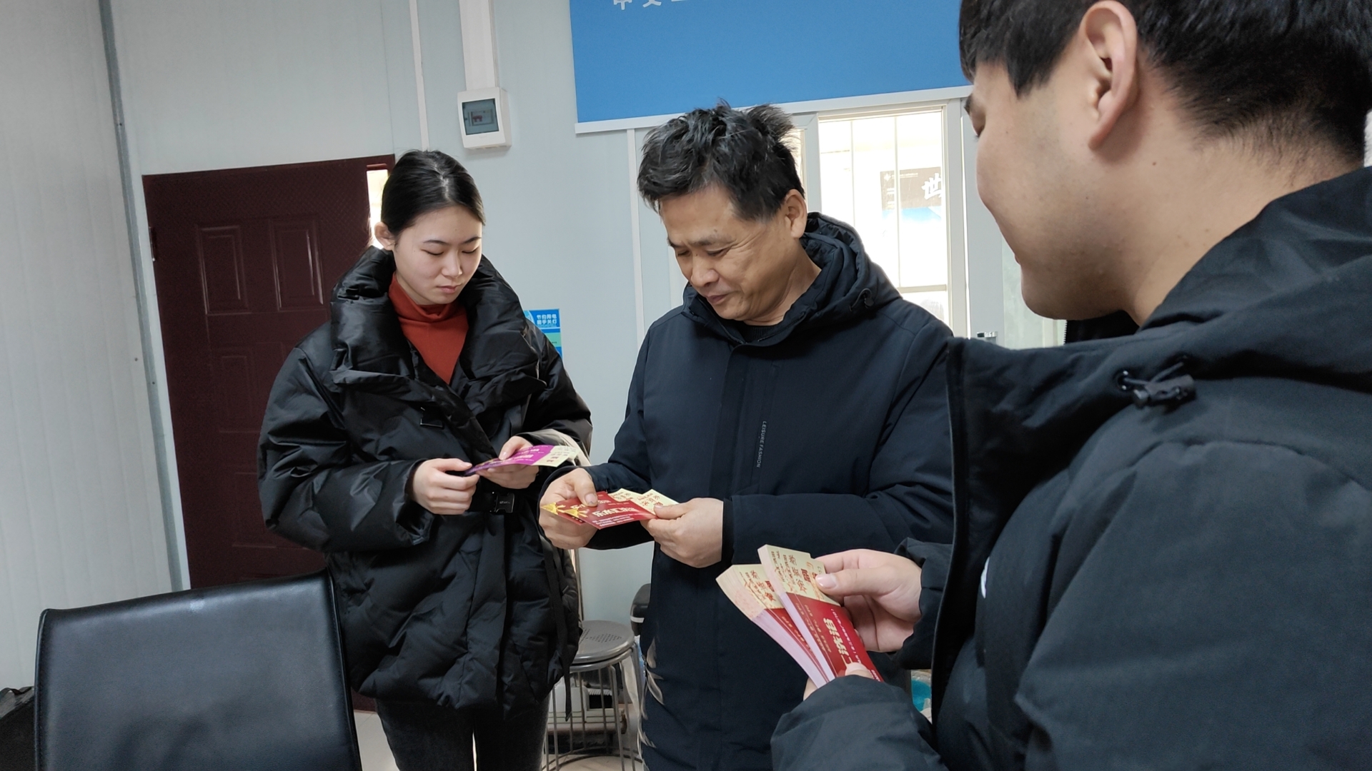 pic(2).jpg pic(2).jpg