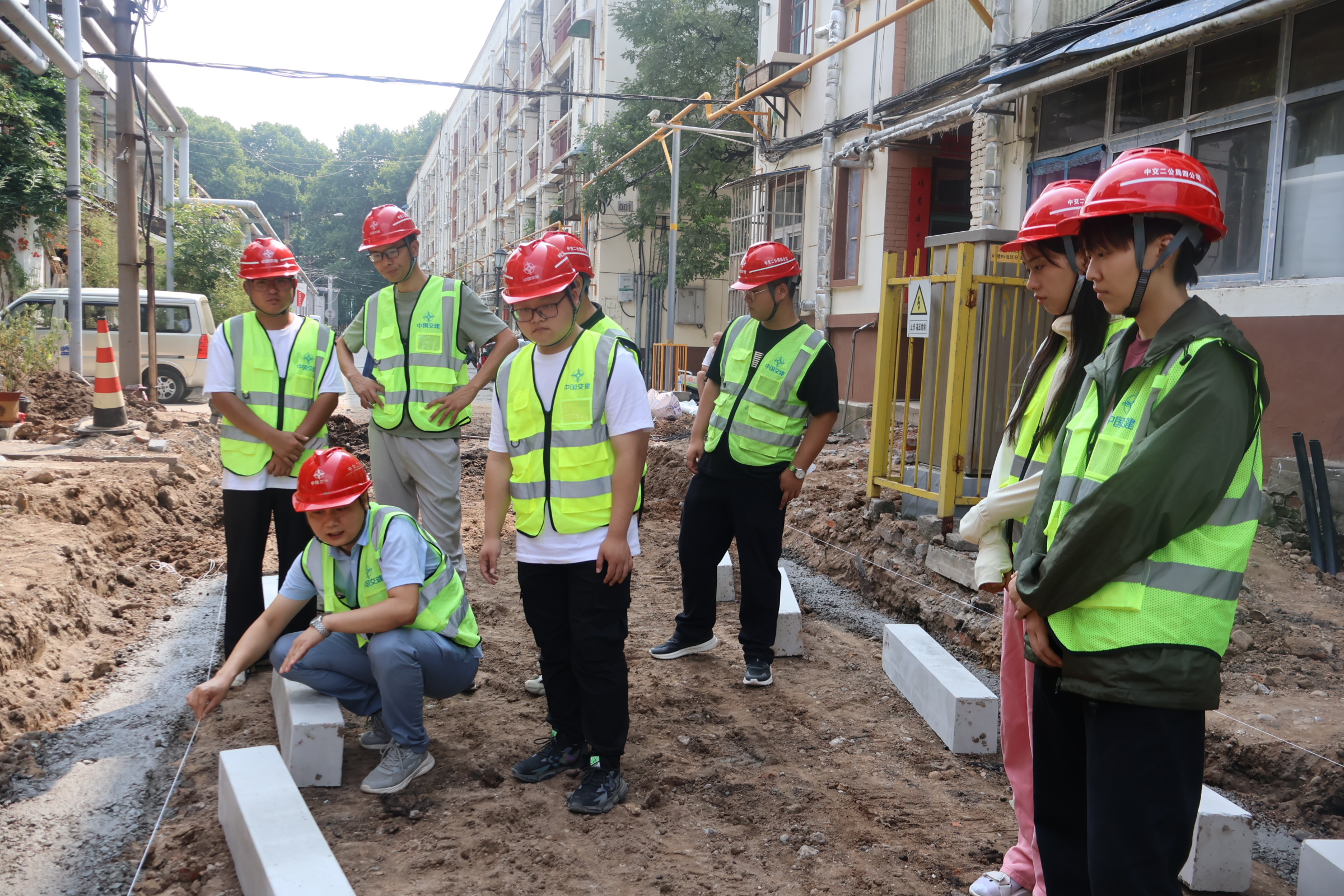 現(xiàn)場觀摩.JPG 現(xiàn)場觀摩.JPG